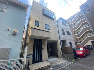 本山中町3丁目貸家の物件外観写真